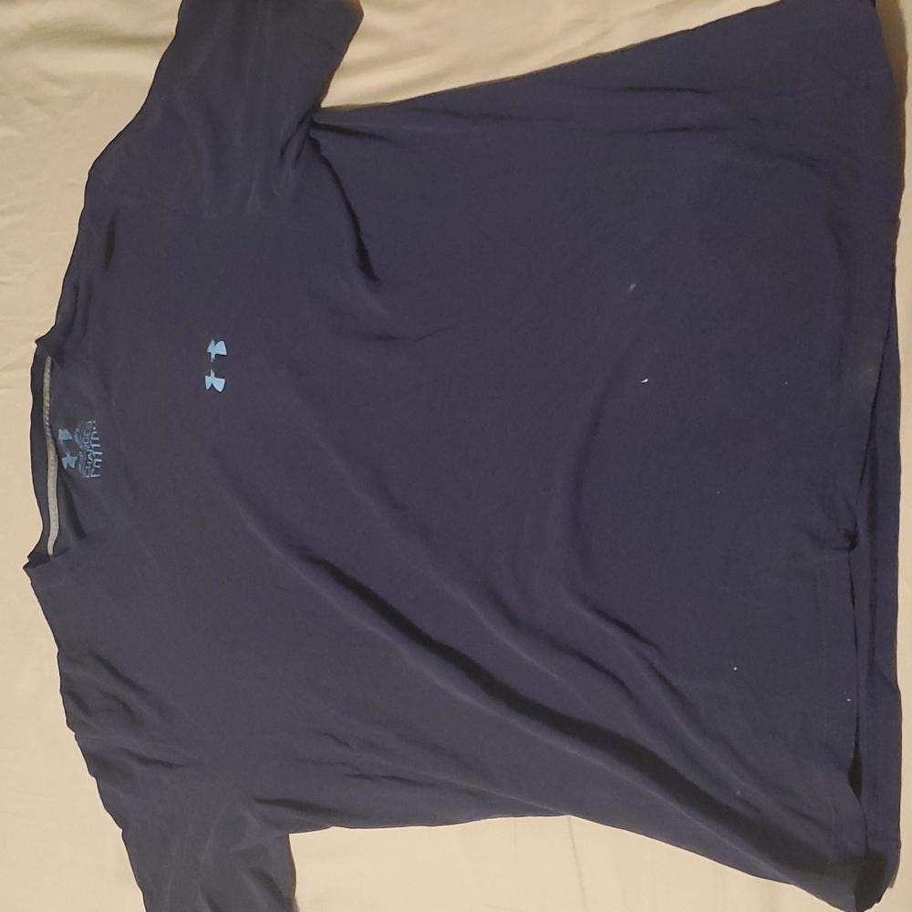 Under armour headgear t shirt